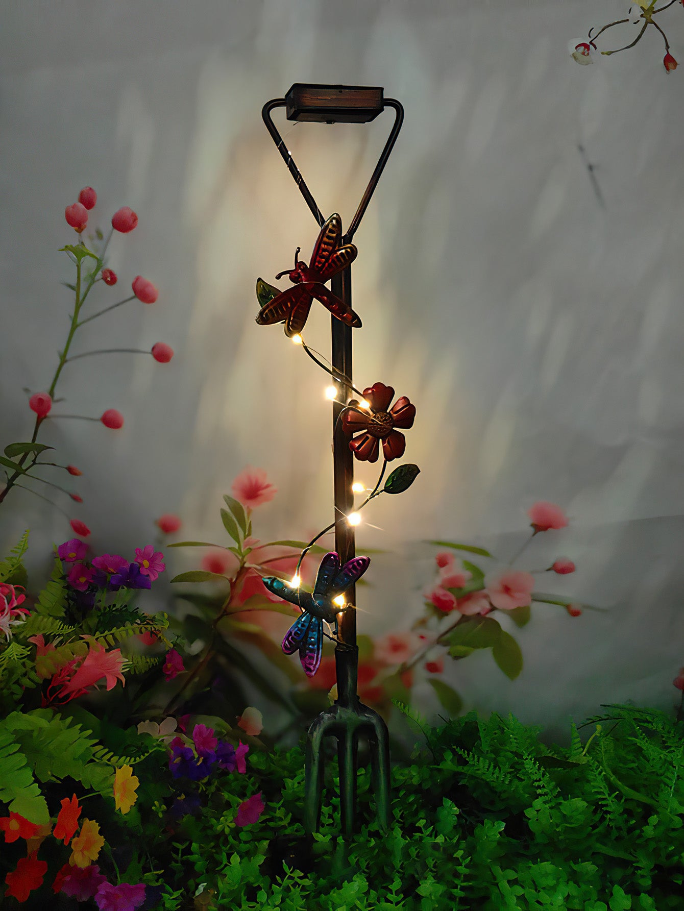 Iron butterfly dragonfly shaped garden decorative light -3 options